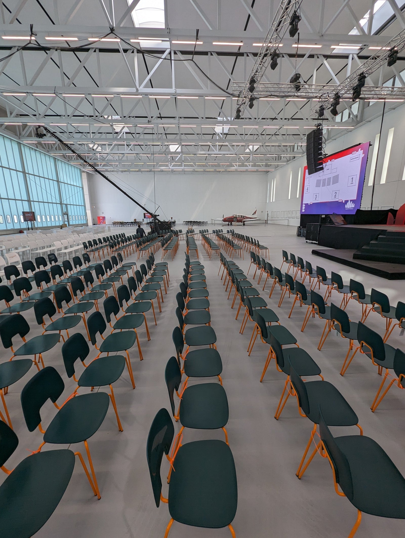 R.U.M. chair by Wehlers - Circular design for disassembly using recycled ocean plastic, keyboards or injection pens